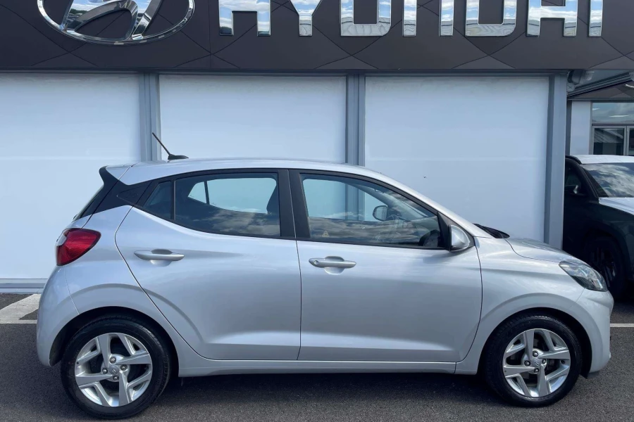 Vehicle Image - 1