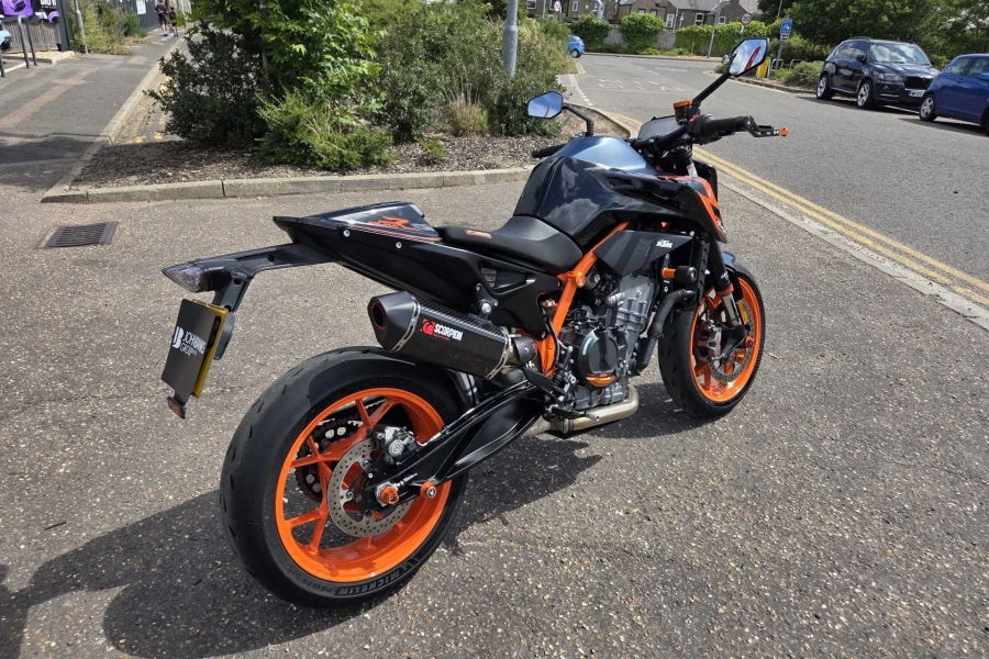 Vehicle Image - 2