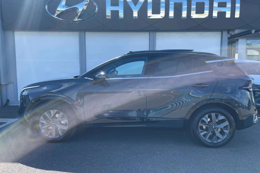 Vehicle Image - 2