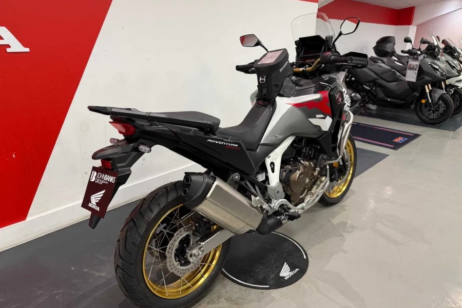Vehicle Image - 2