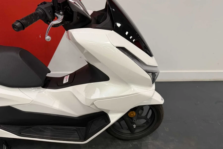 Vehicle Image - 1