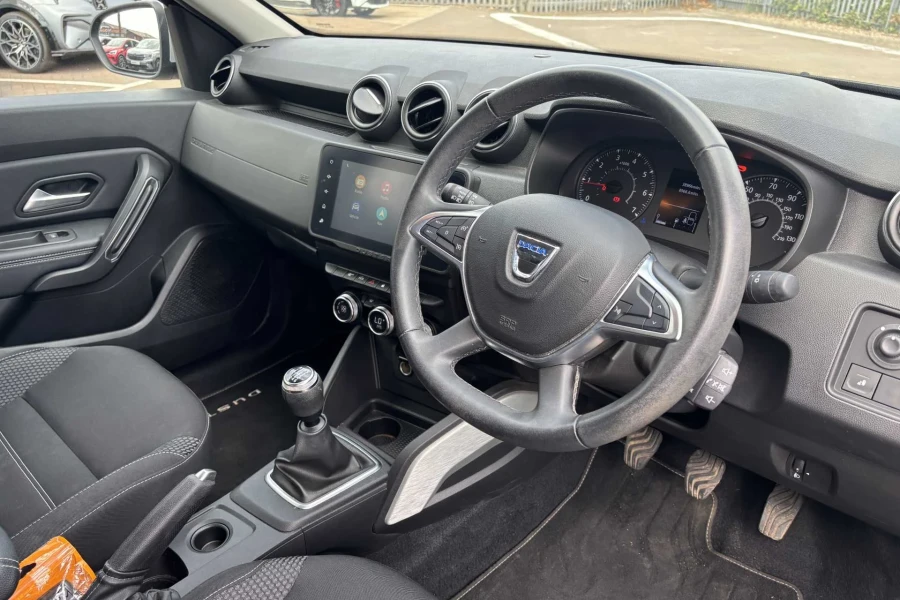 Vehicle Image - 3