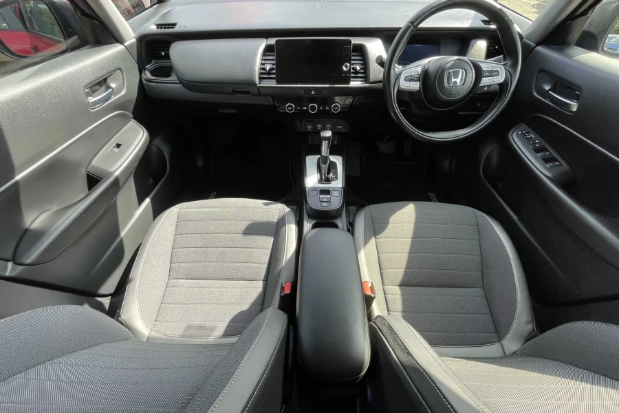 Vehicle Image - 3