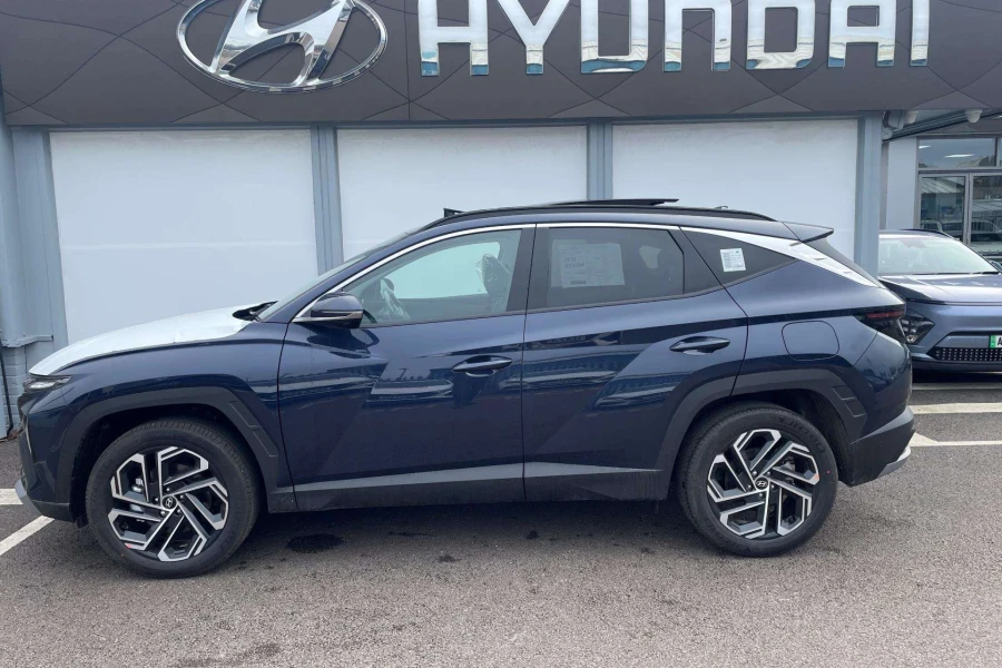 Vehicle Image - 2