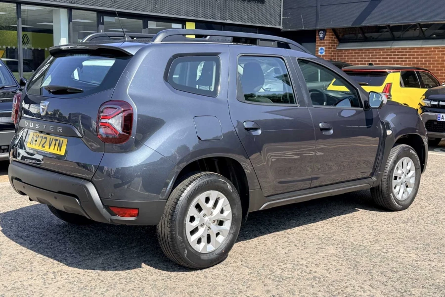 Vehicle Image - 3