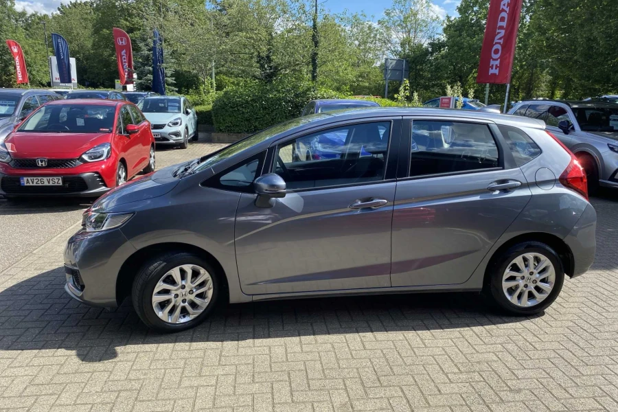 Vehicle Image - 3