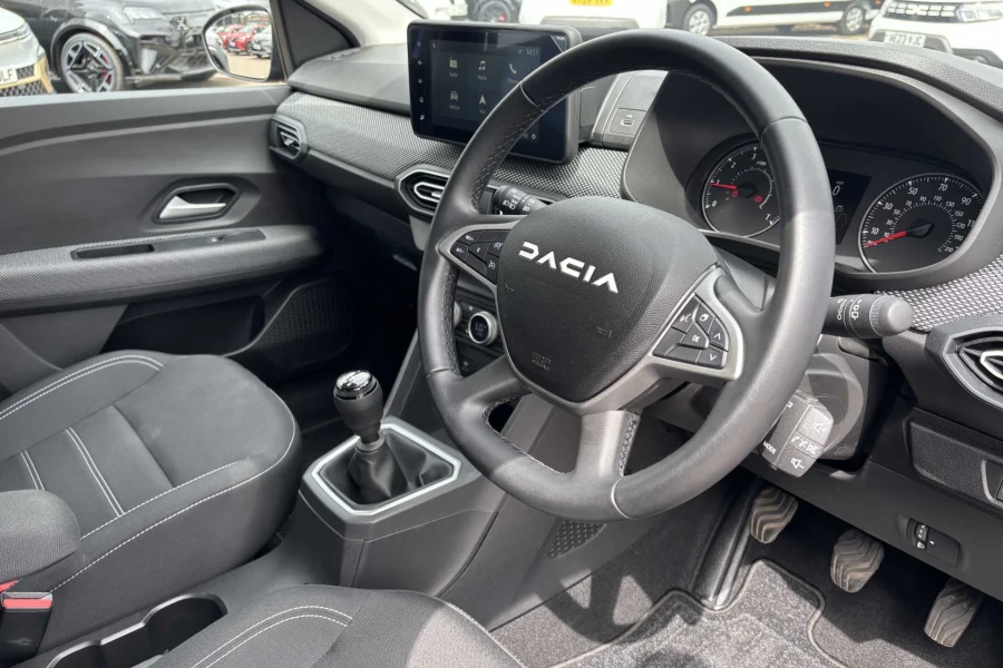 Vehicle Image - 3
