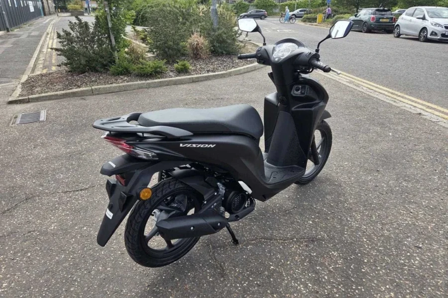 Vehicle Image - 2