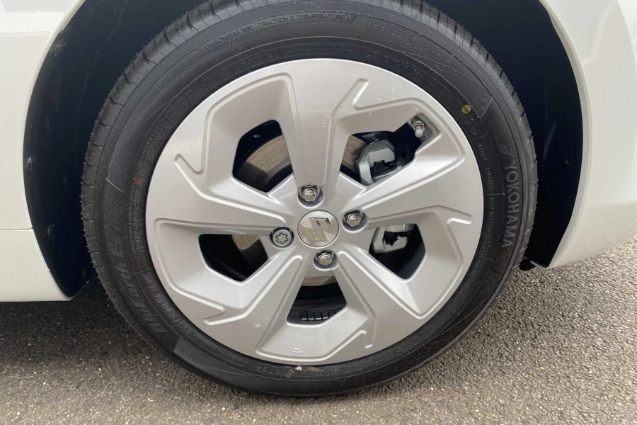 Vehicle Image - 3
