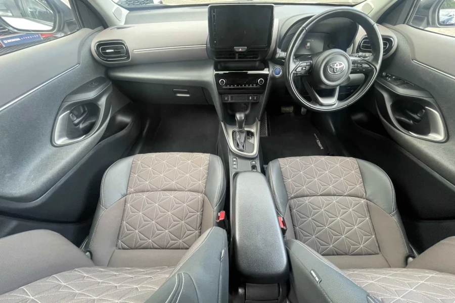 Vehicle Image - 3