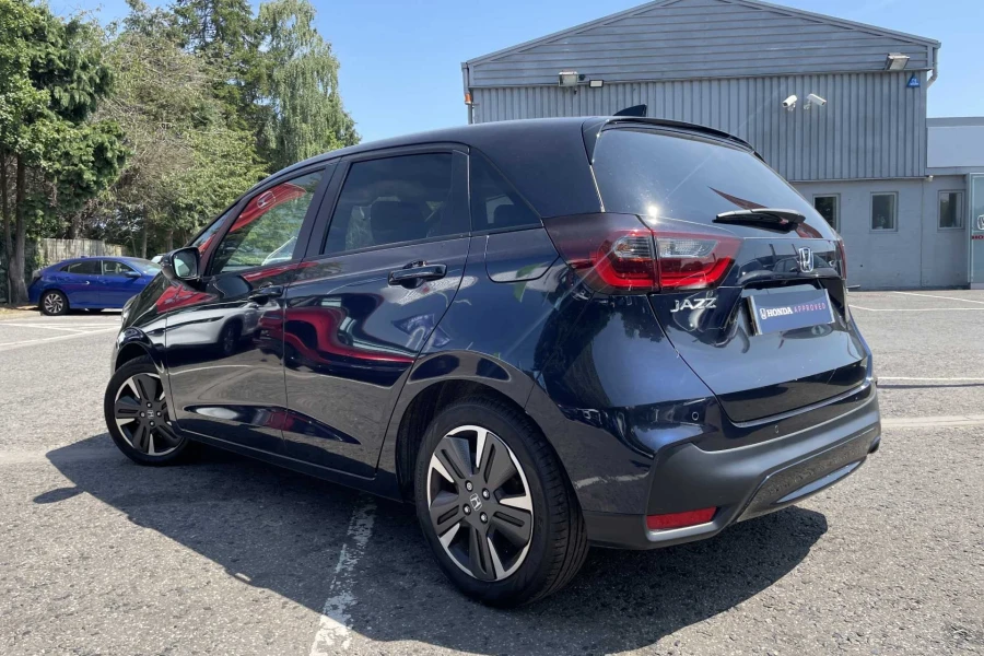 Vehicle Image - 2