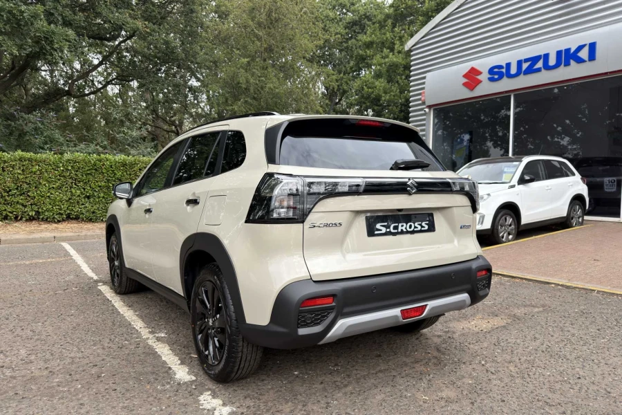 Vehicle Image - 2