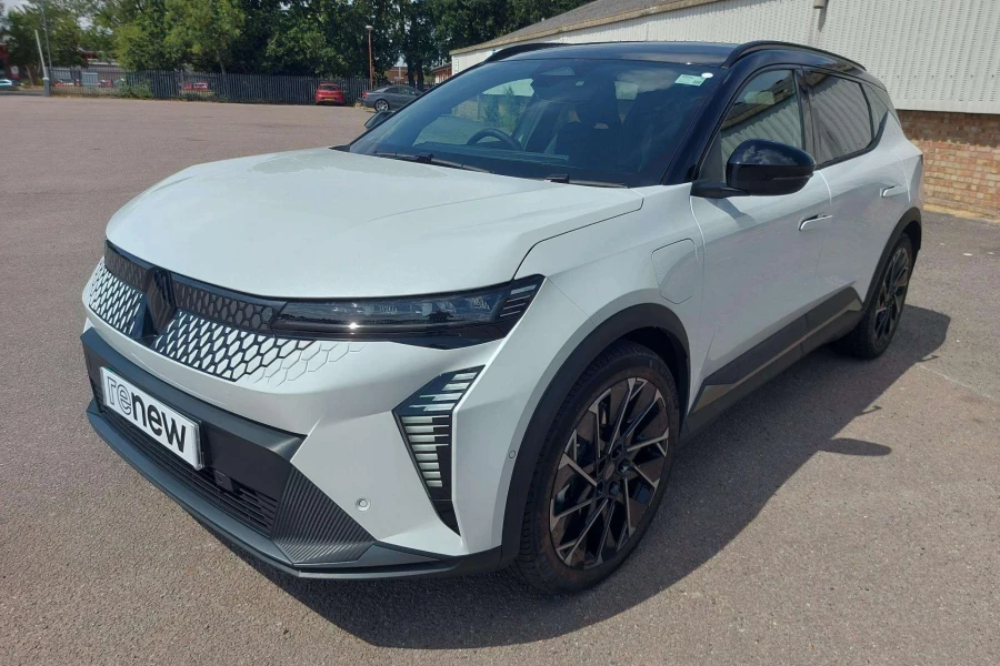 Vehicle Image - 2