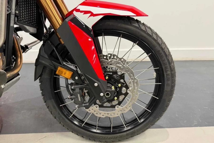 Vehicle Image - 3