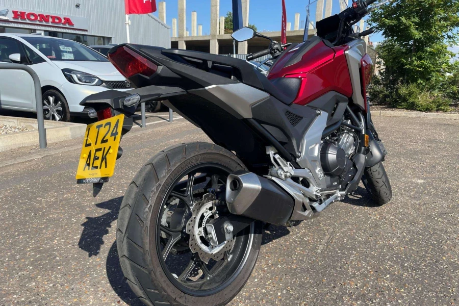 Vehicle Image - 2