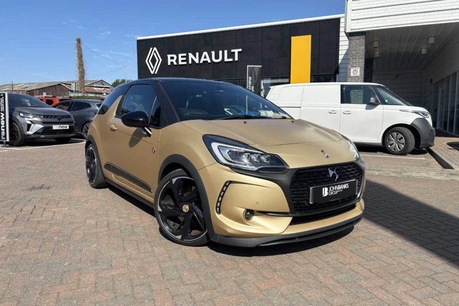 Vehicle Image - 0