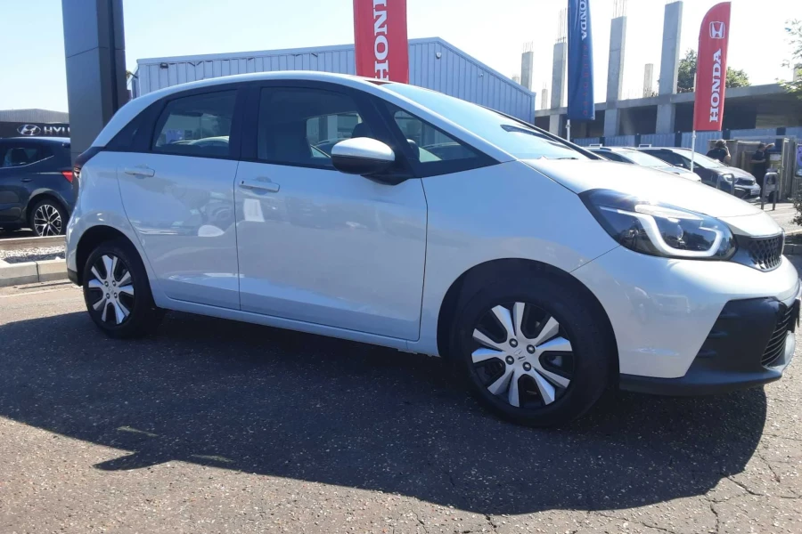 Vehicle Image - 2