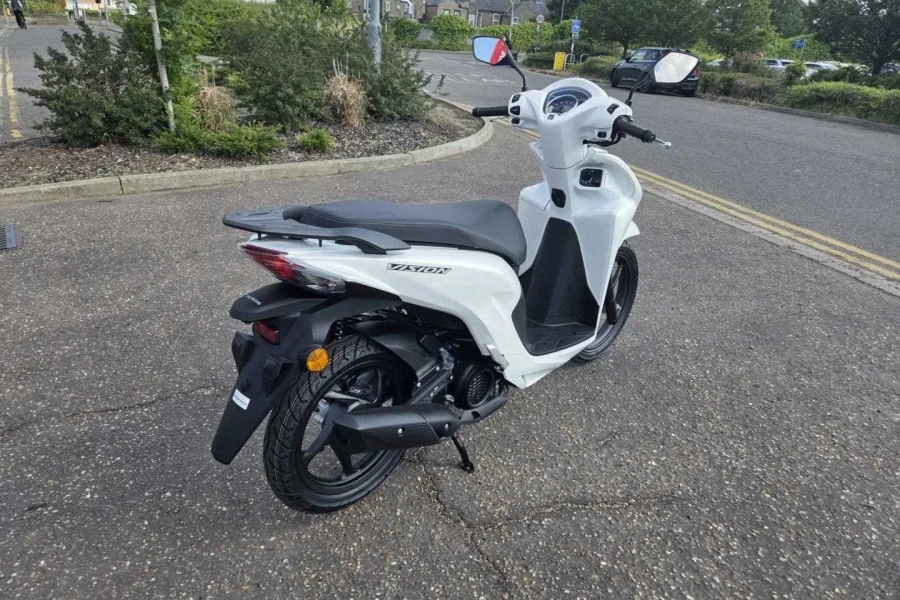 Vehicle Image - 2