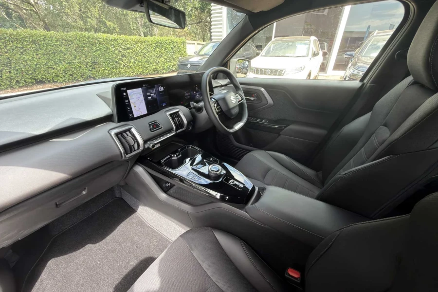 Vehicle Image - 1