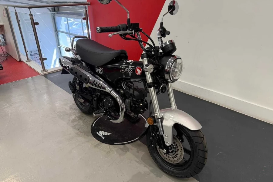 Vehicle Image - 1