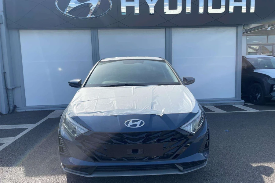 Vehicle Image - 3