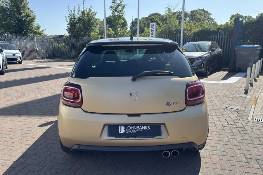Vehicle Image - 2