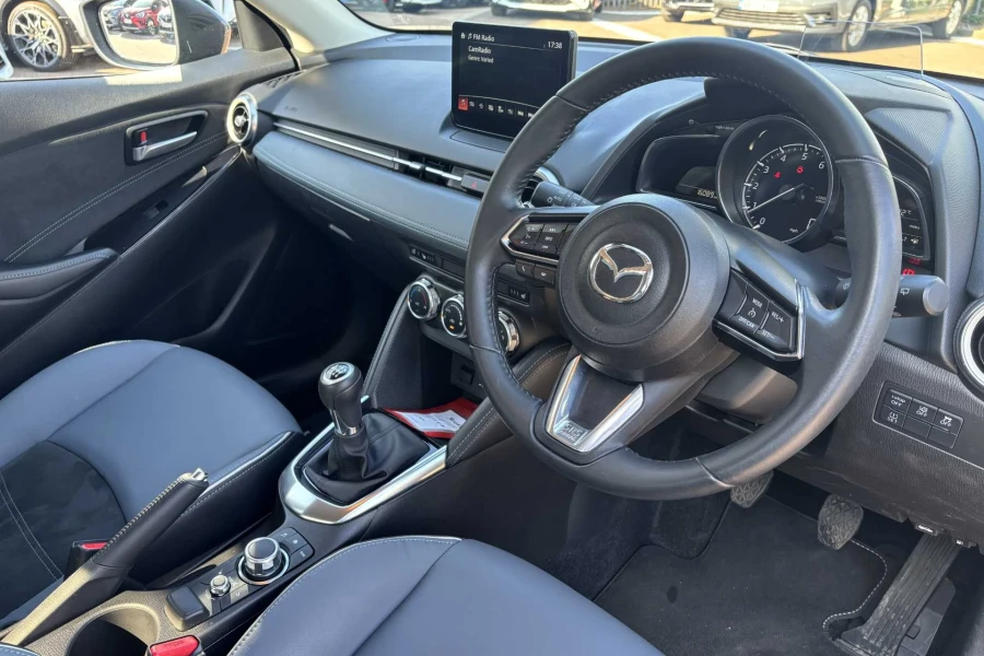 Vehicle Image - 3