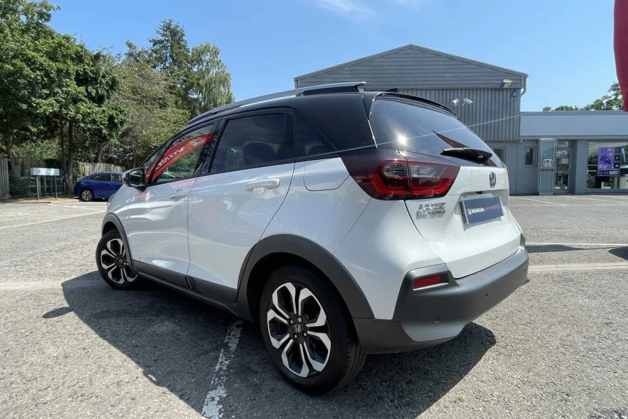 Vehicle Image - 2
