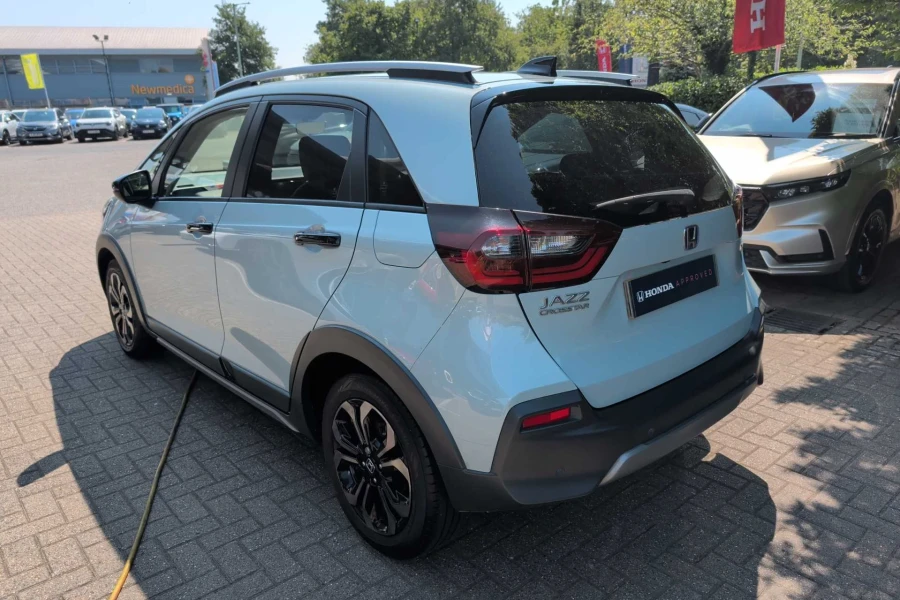 Vehicle Image - 2
