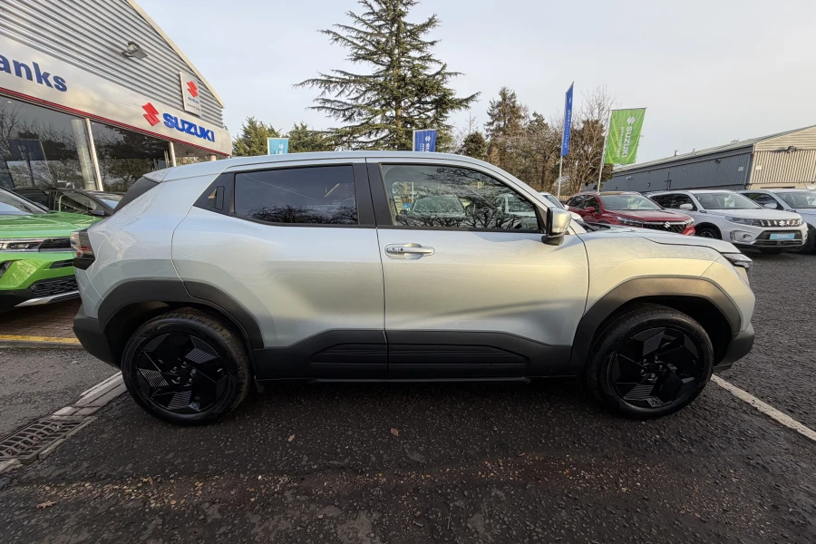 Vehicle Image - 3