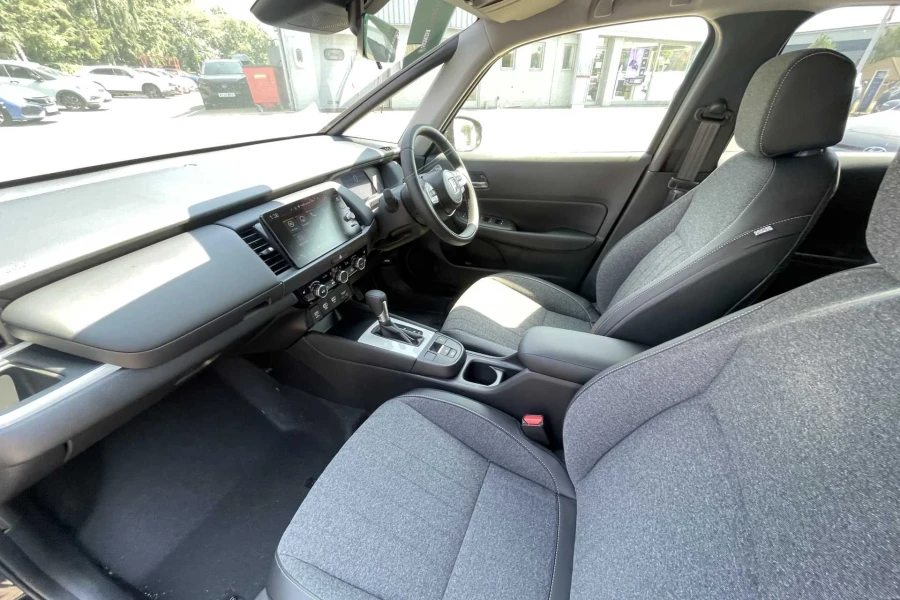 Vehicle Image - 1