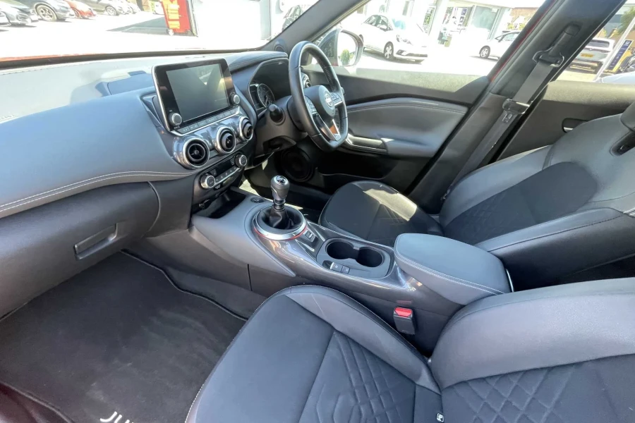 Vehicle Image - 1