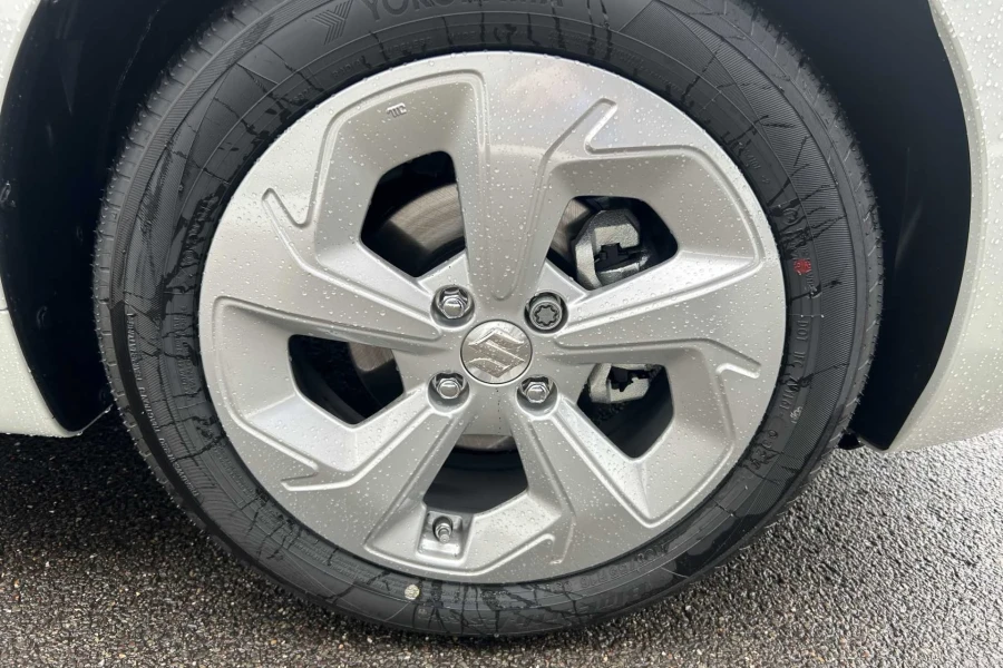 Vehicle Image - 3