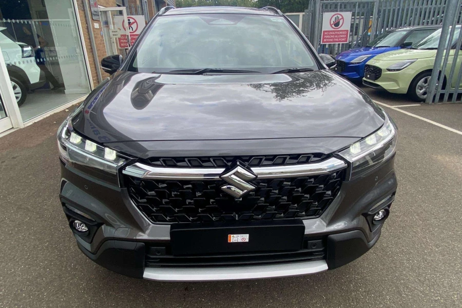 Vehicle Image - 3