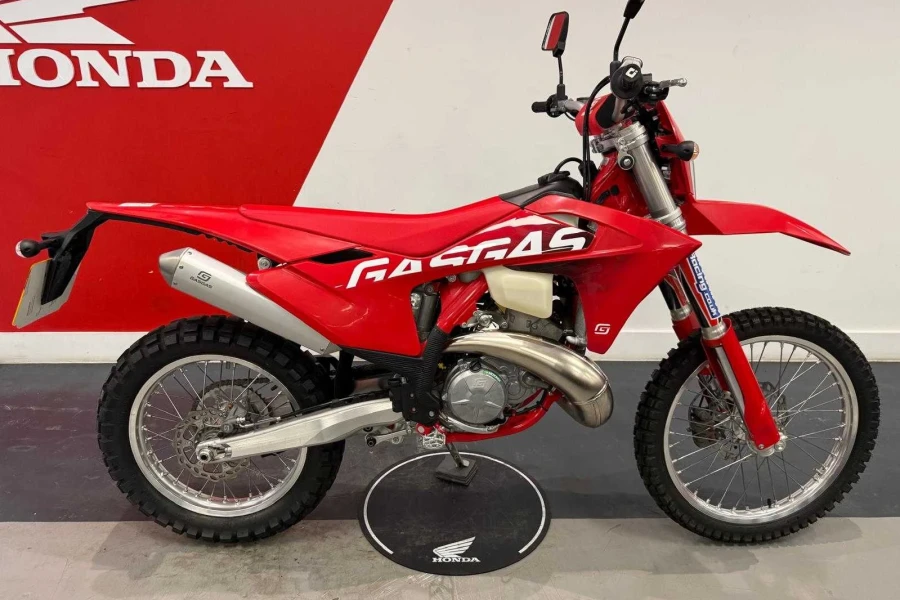 Vehicle Image - 0