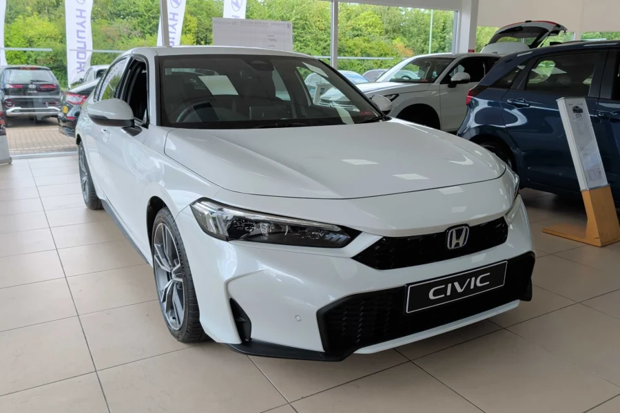 Vehicle Image - 0