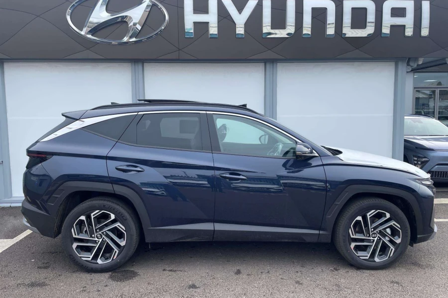 Vehicle Image - 1
