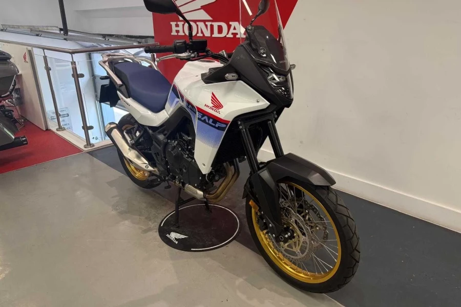 Vehicle Image - 1
