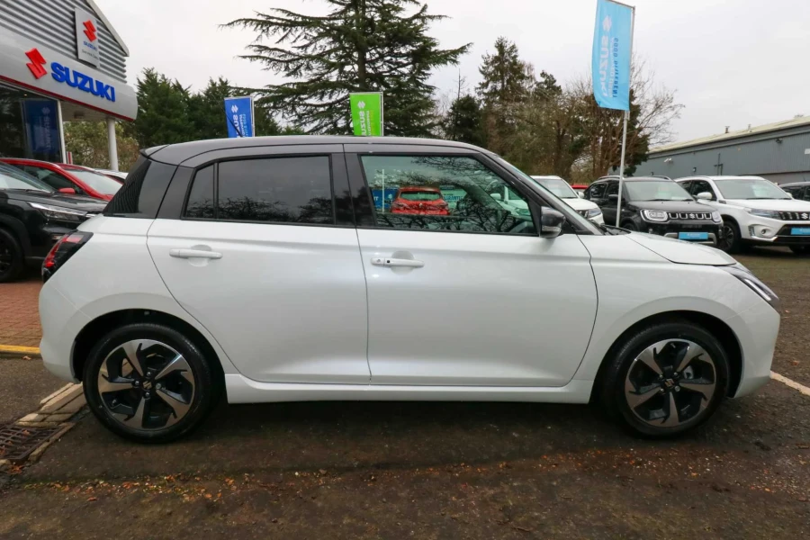 Vehicle Image - 2