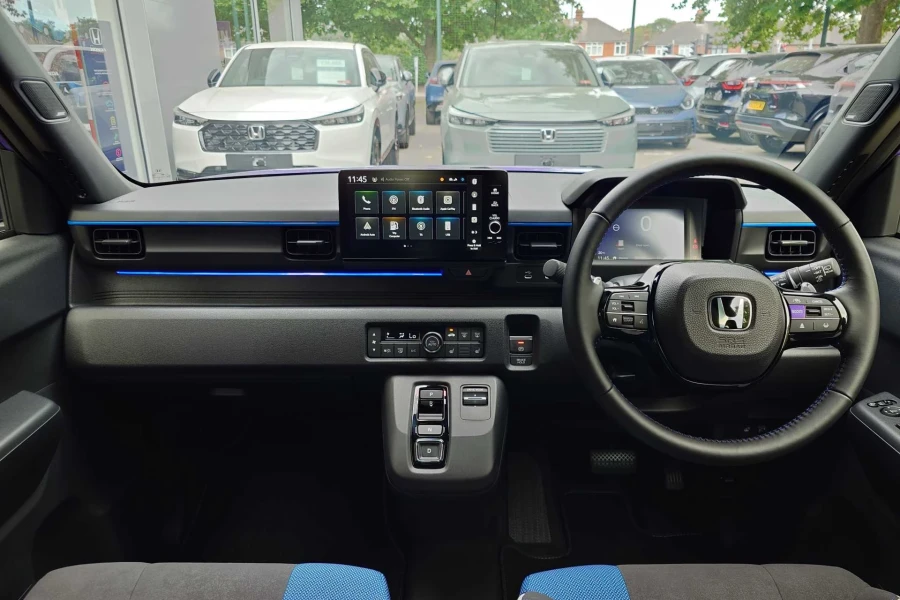 Vehicle Image - 3