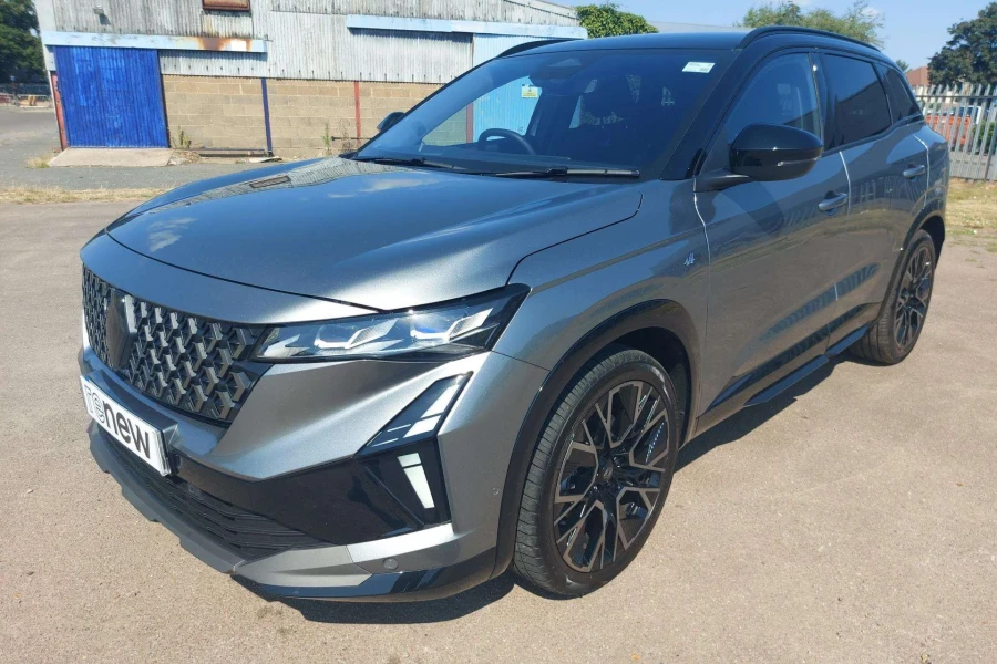 Vehicle Image - 2