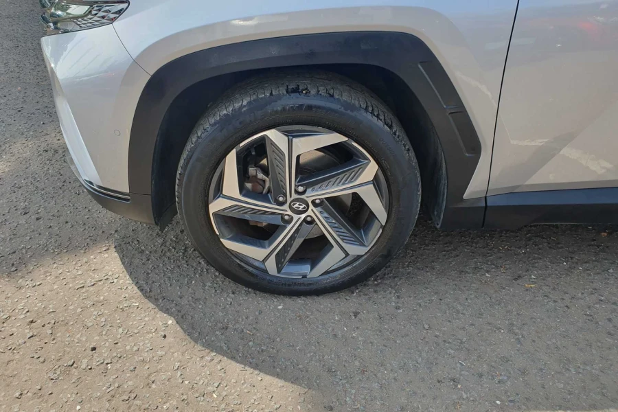 Vehicle Image - 3