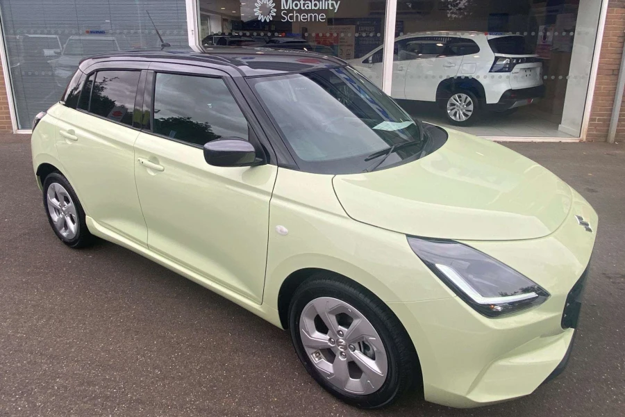 Vehicle Image - 0