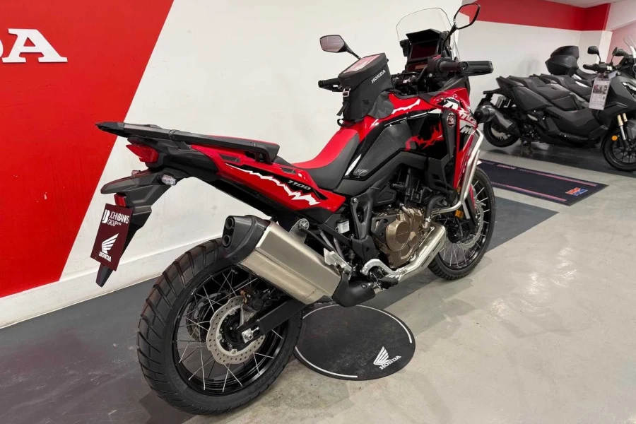 Vehicle Image - 2