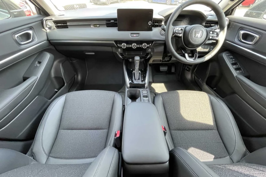 Vehicle Image - 2