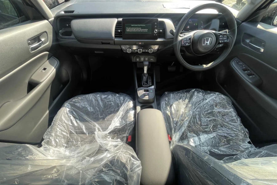 Vehicle Image - 3
