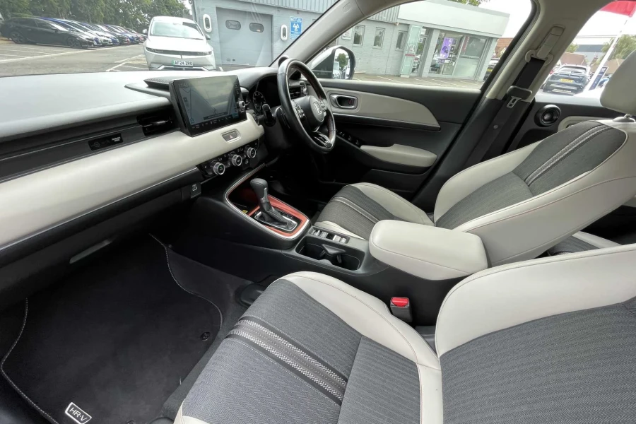 Vehicle Image - 1