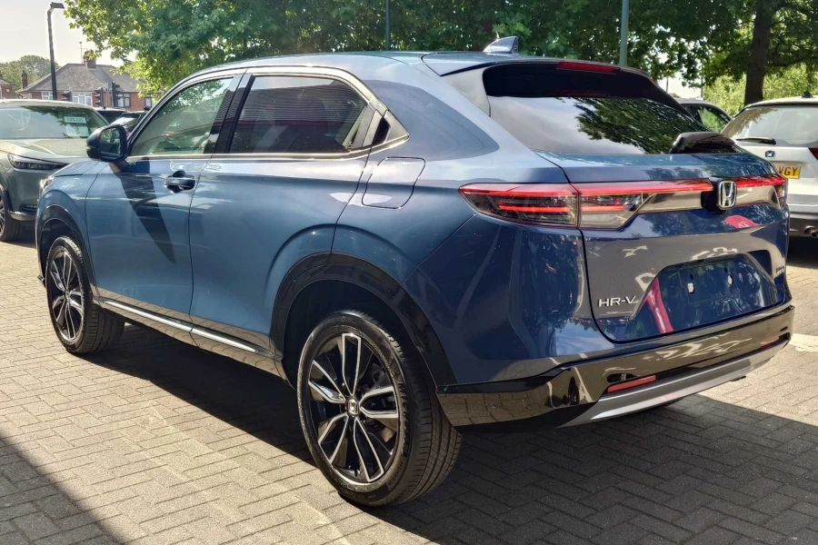 Vehicle Image - 2