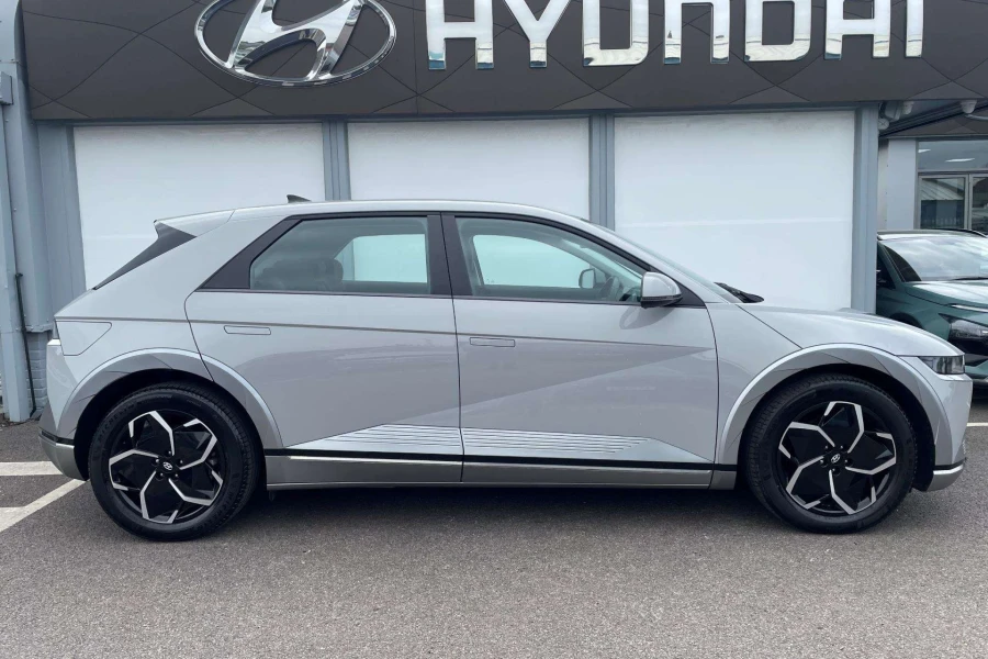 Vehicle Image - 1