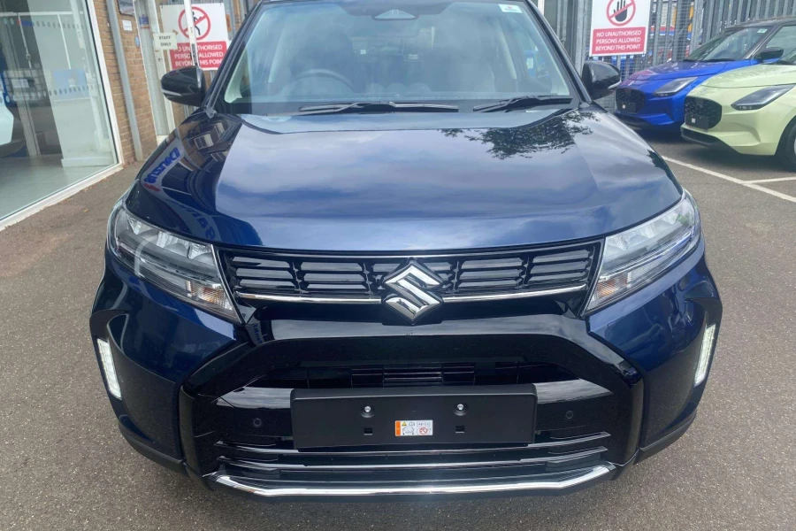 Vehicle Image - 3